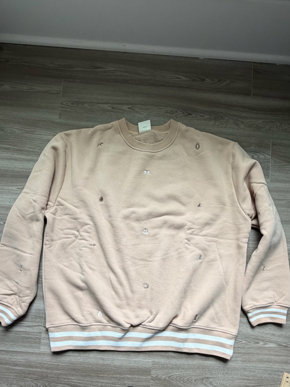 Mojo Provo Tortured Poets Embroidered Charms Crewneck